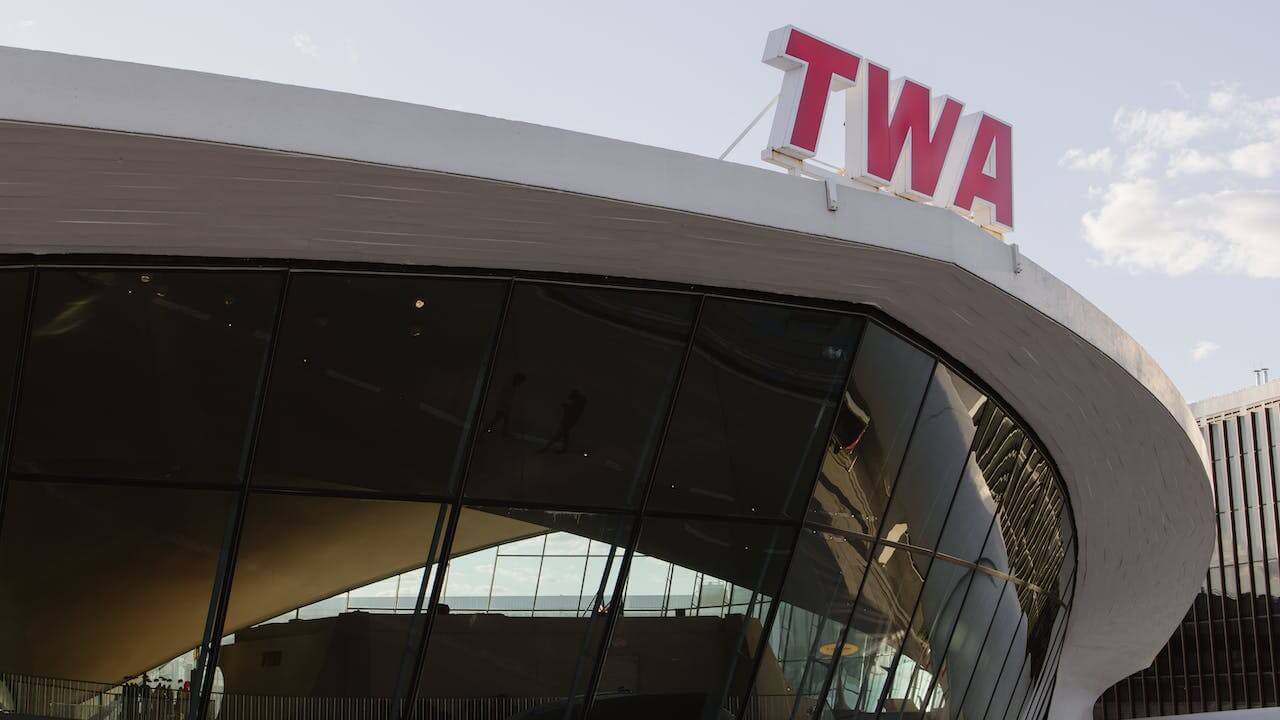 When Did TWA Go Out of Business